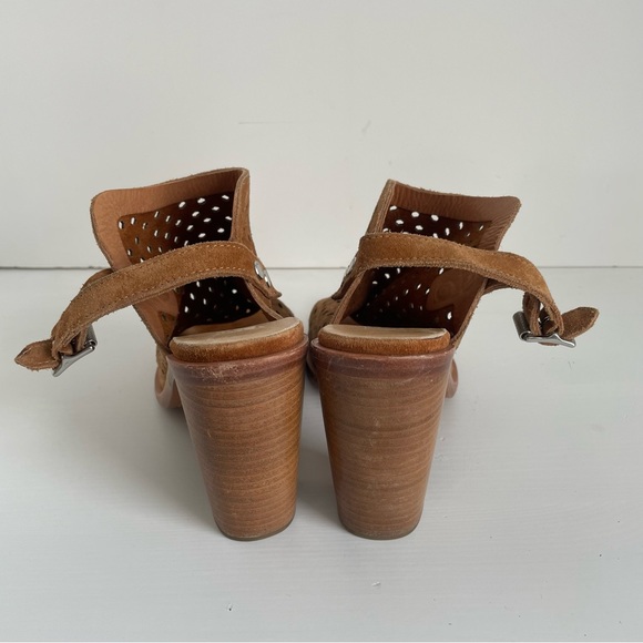 Rag & Bone Wyatt Perforated Suede Sandal, Tan - Picture 6 of 9